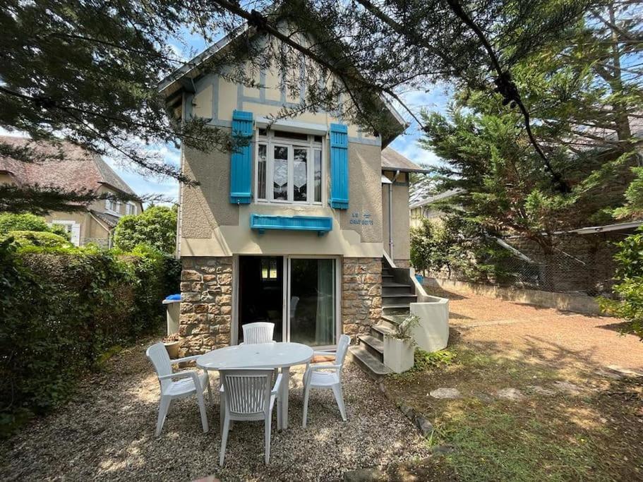 Maison A 100 M De La Plage Et Proche Du Centre Jullouville-les-Pins Exterior photo